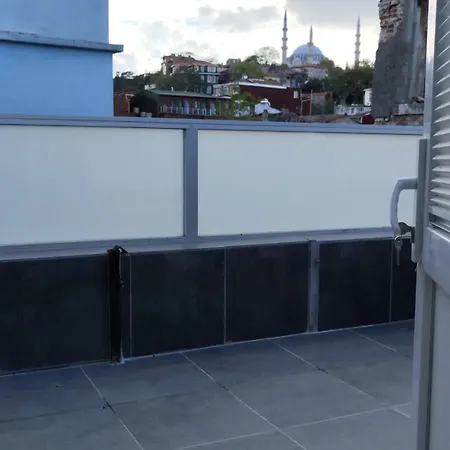 Moonlight Aparthotel 4*