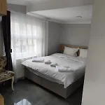 Moonlight Aparthotel